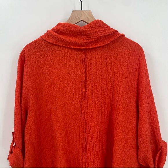 Ali Miles Cowl Neck Asymmetrical Tunic Roll Tab Sleeves Red Textured Top 1X - Picture 3 of 8